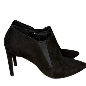 Cole Haan Allaire Ankle Bootie black suede 
Leather Women boots sz 6.5B preloved